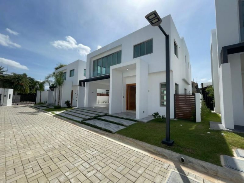 Casa en Venta en  Santiago de los Caballeros, Santiago