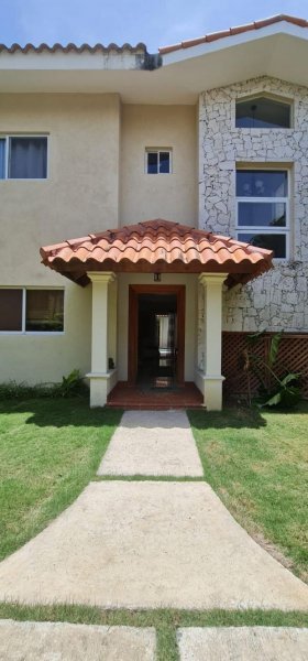 Foto Casa en Venta en Metro country club, San Pedro de Macorís - U$D 220.000 - CAV33255 - BienesOnLine