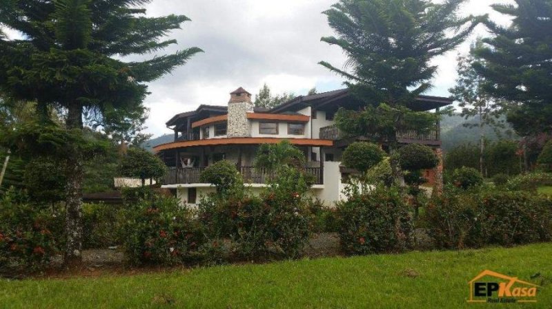Foto Casa en Venta en Jarabacoa, Jarabacoa, La Vega - U$D 625.000 - CAV15801 - BienesOnLine