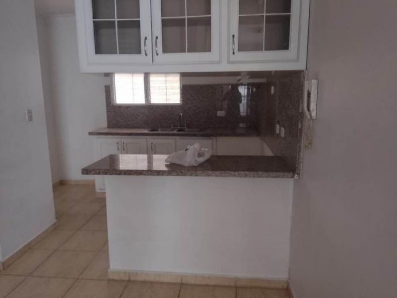 Apartamento en Alquiler en Jardines Metropolitanos Santiago de los Caballeros, Santiago